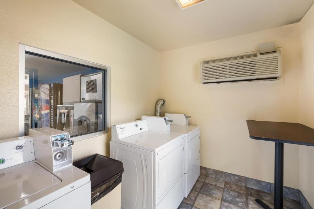 Knights Inn Sierra Vista / East Fry